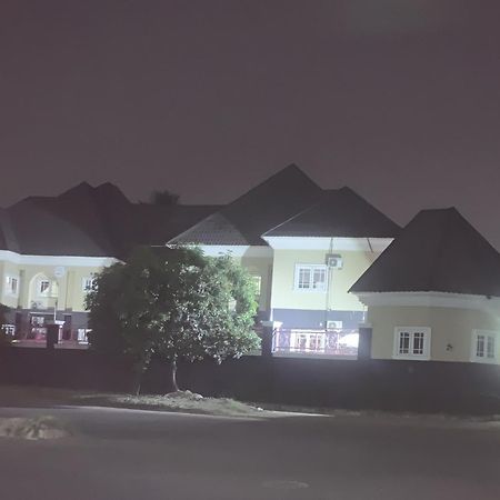 Health Plaza Abuja Aparthotel Luaran gambar
