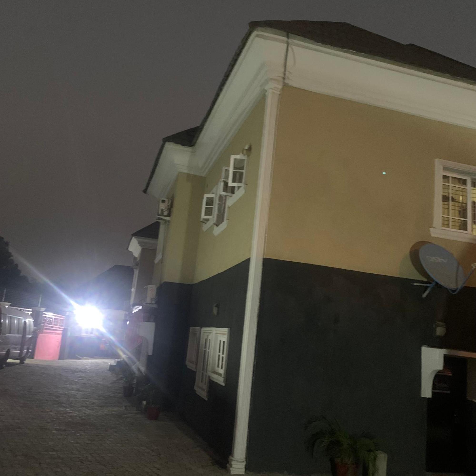 Health Plaza Abuja Aparthotel Luaran gambar