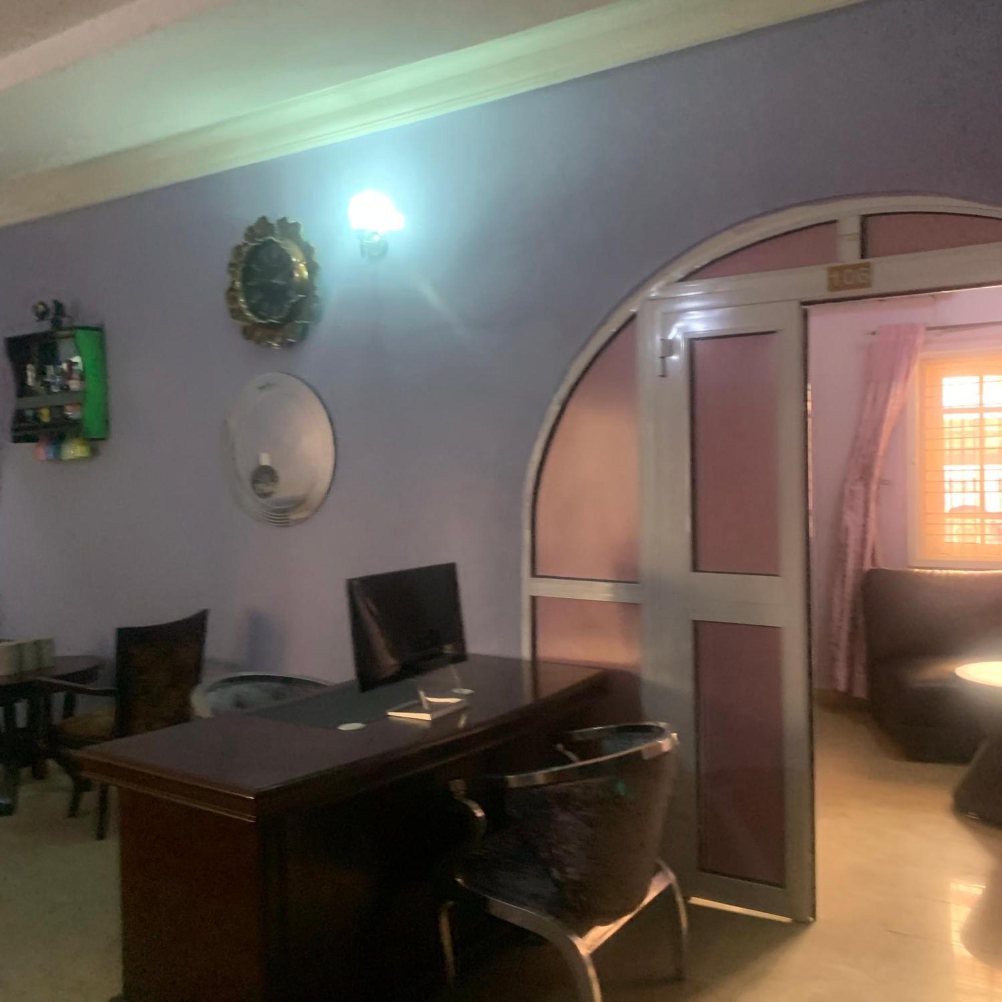 Health Plaza Abuja Aparthotel Luaran gambar