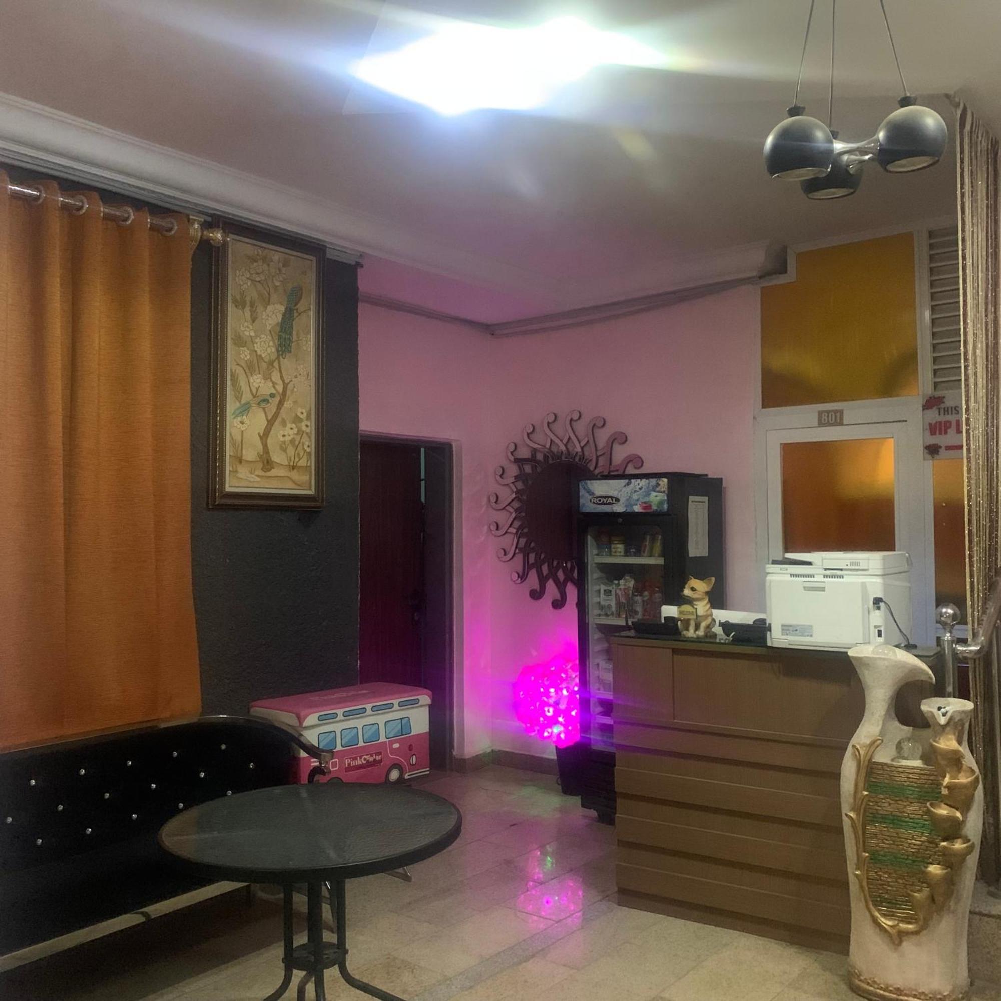 Health Plaza Abuja Aparthotel Luaran gambar