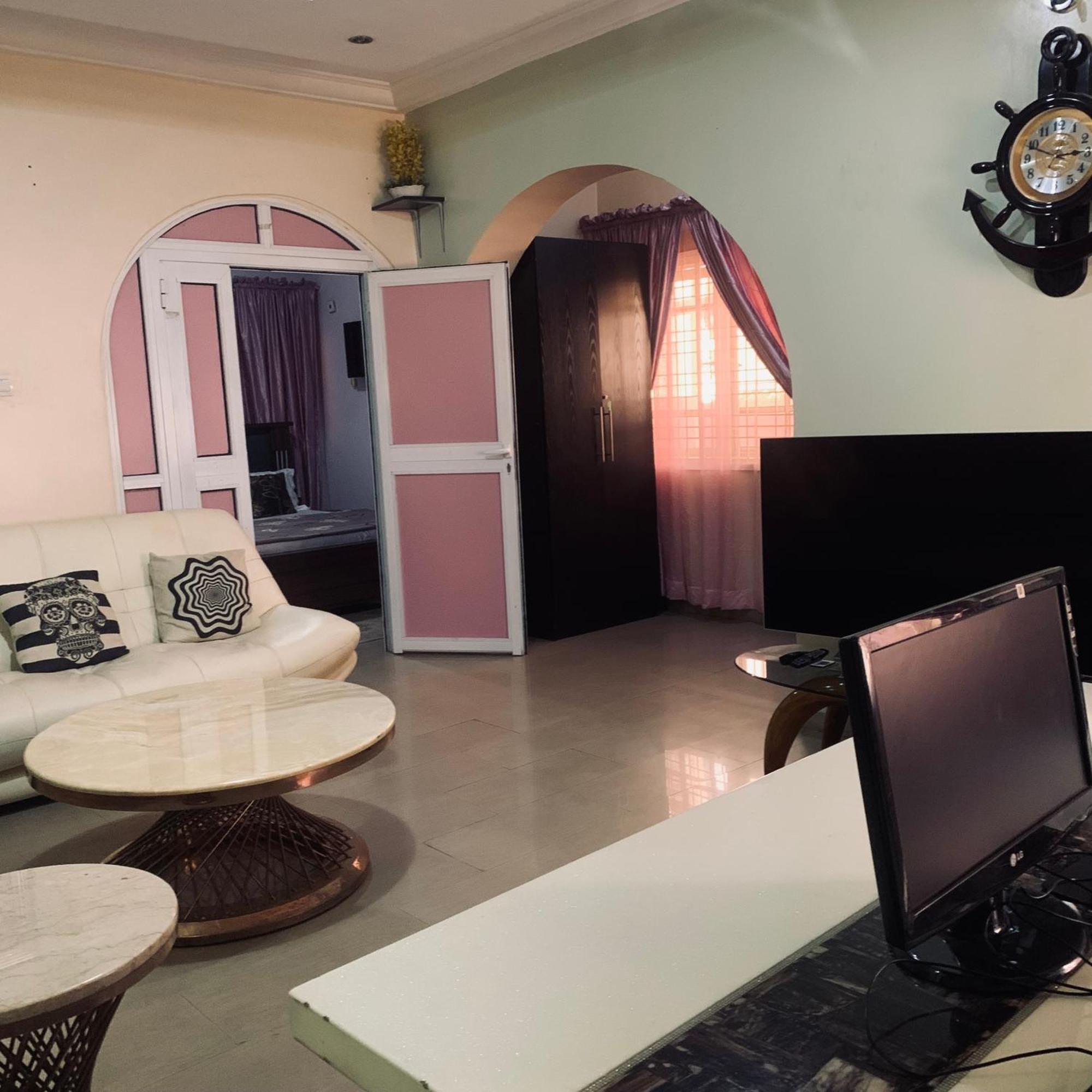 Health Plaza Abuja Aparthotel Luaran gambar