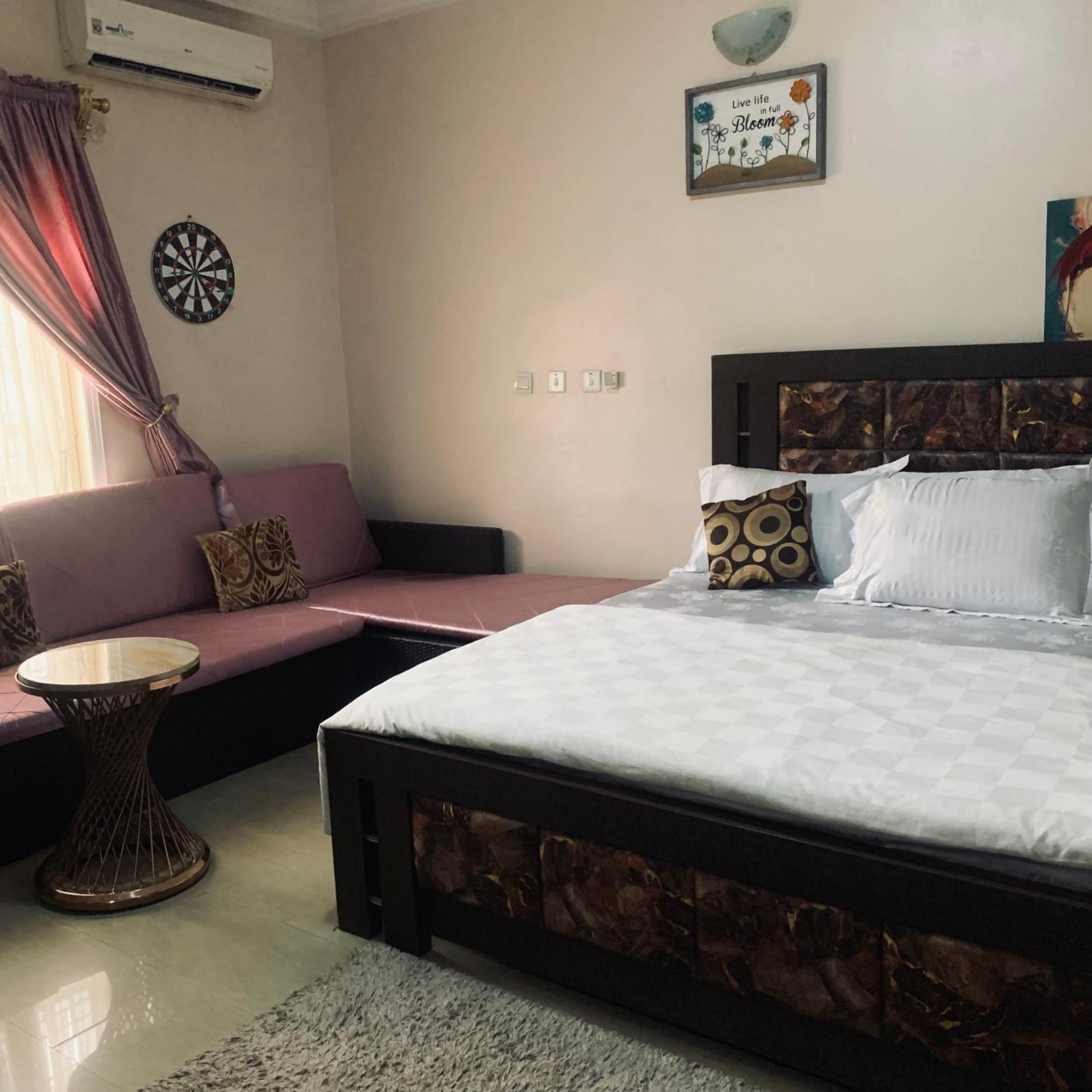 Health Plaza Abuja Aparthotel Luaran gambar