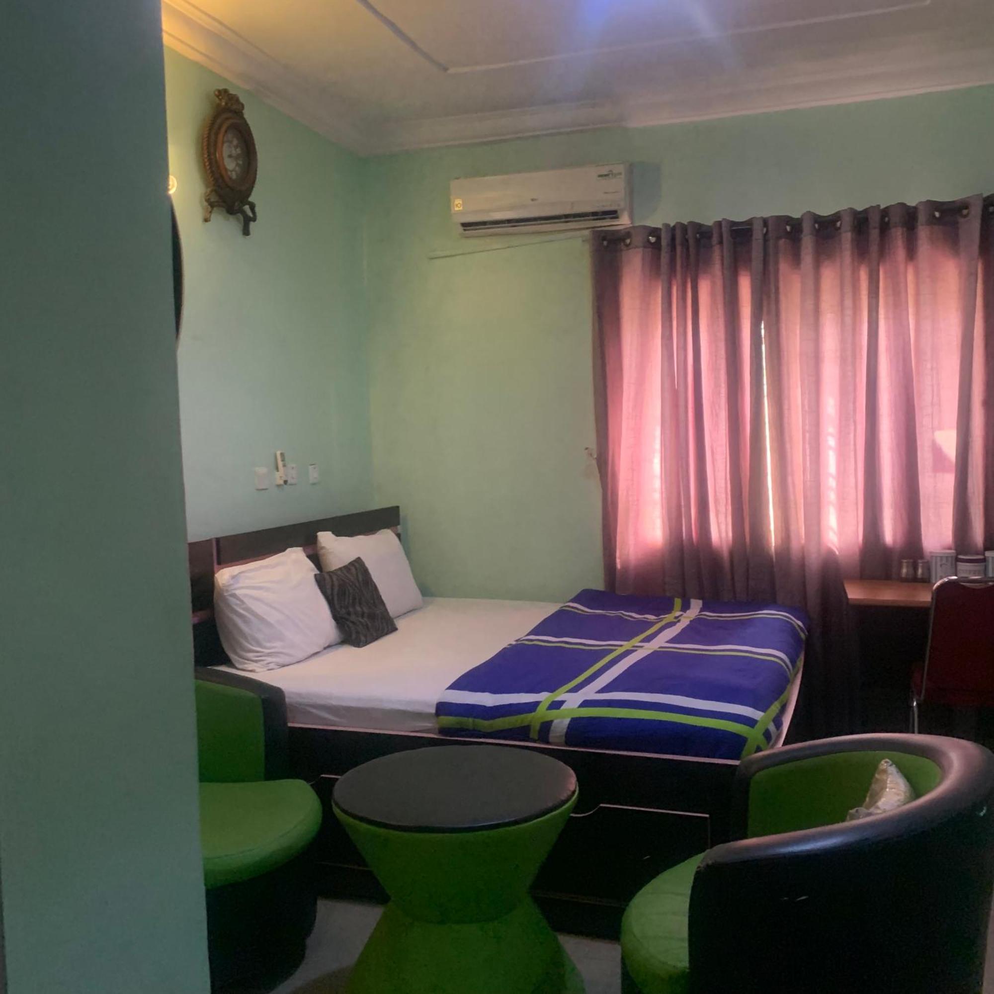 Health Plaza Abuja Aparthotel Luaran gambar