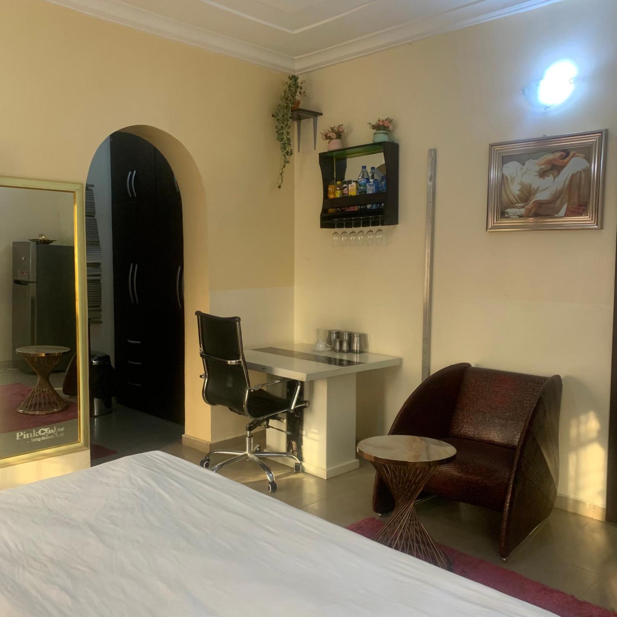 Health Plaza Abuja Aparthotel Luaran gambar