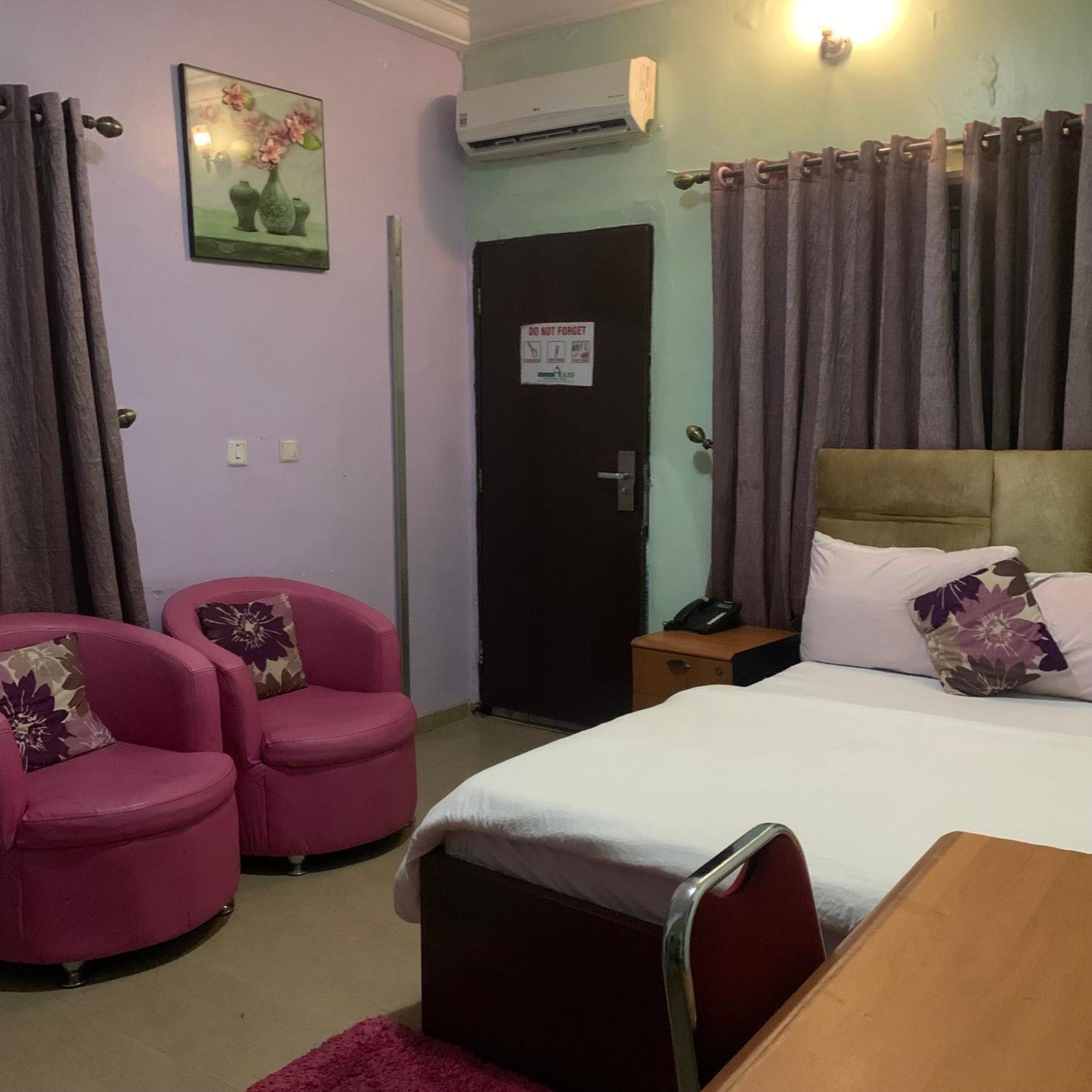Health Plaza Abuja Aparthotel Luaran gambar